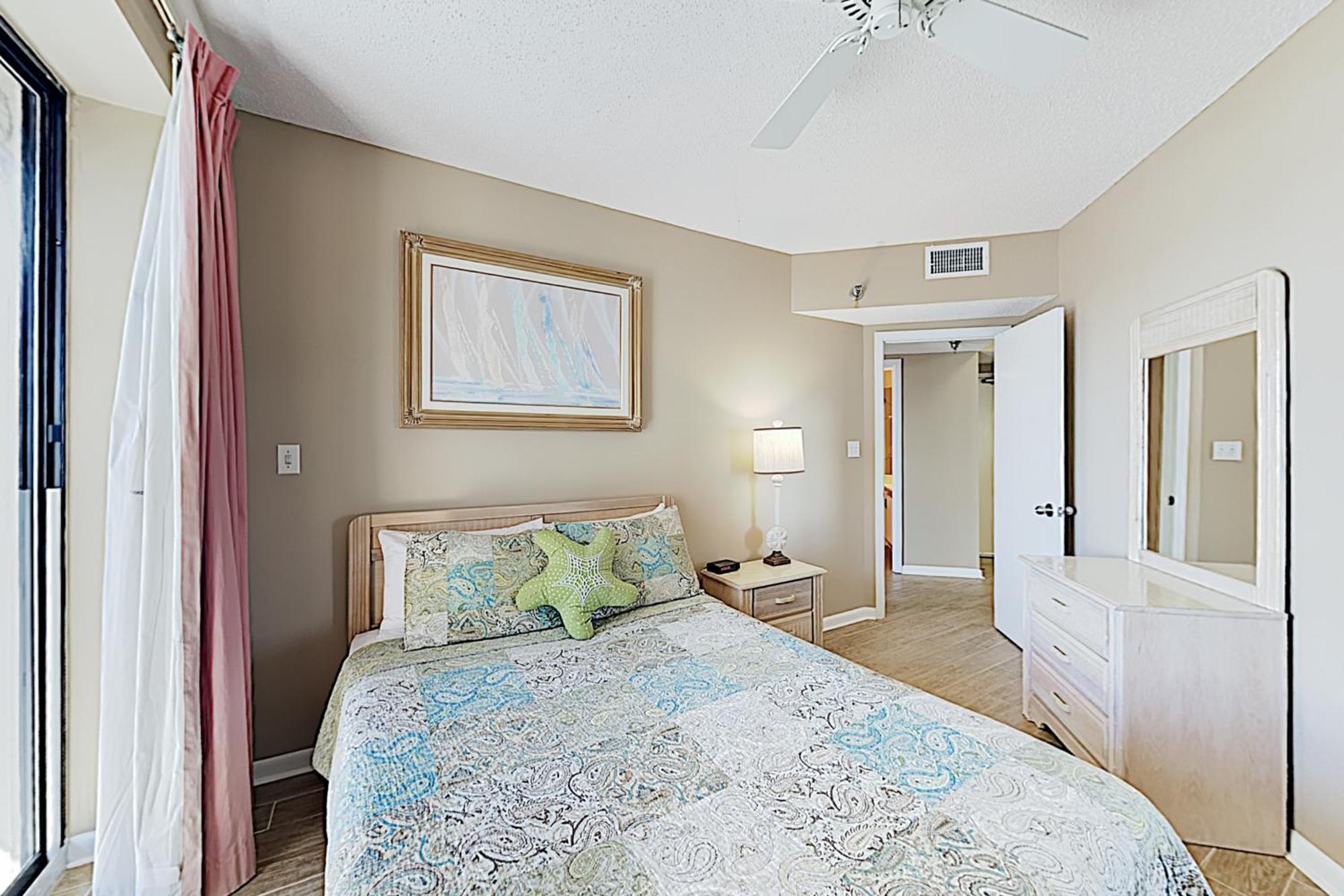 Pelican Pointe By Meyer Vacation Rentals Orange Beach Room photo
