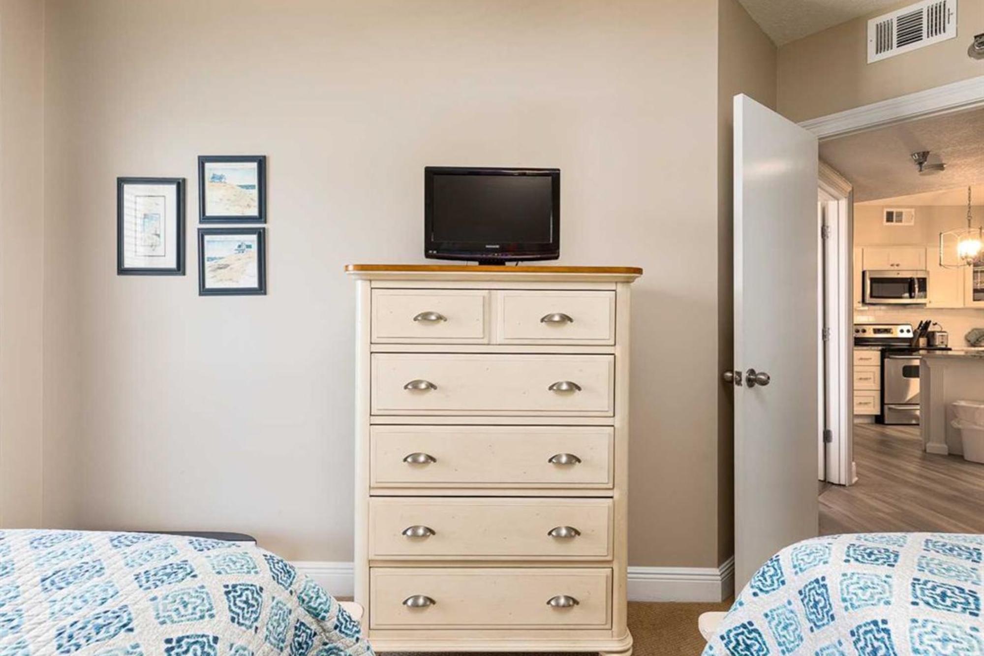 Pelican Pointe By Meyer Vacation Rentals Orange Beach Room photo